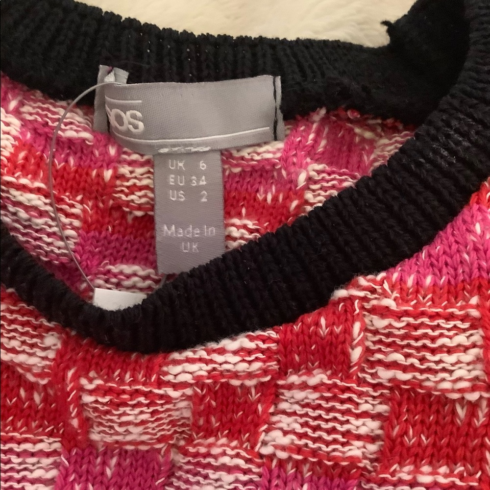 Too big - Picture 3 of 3